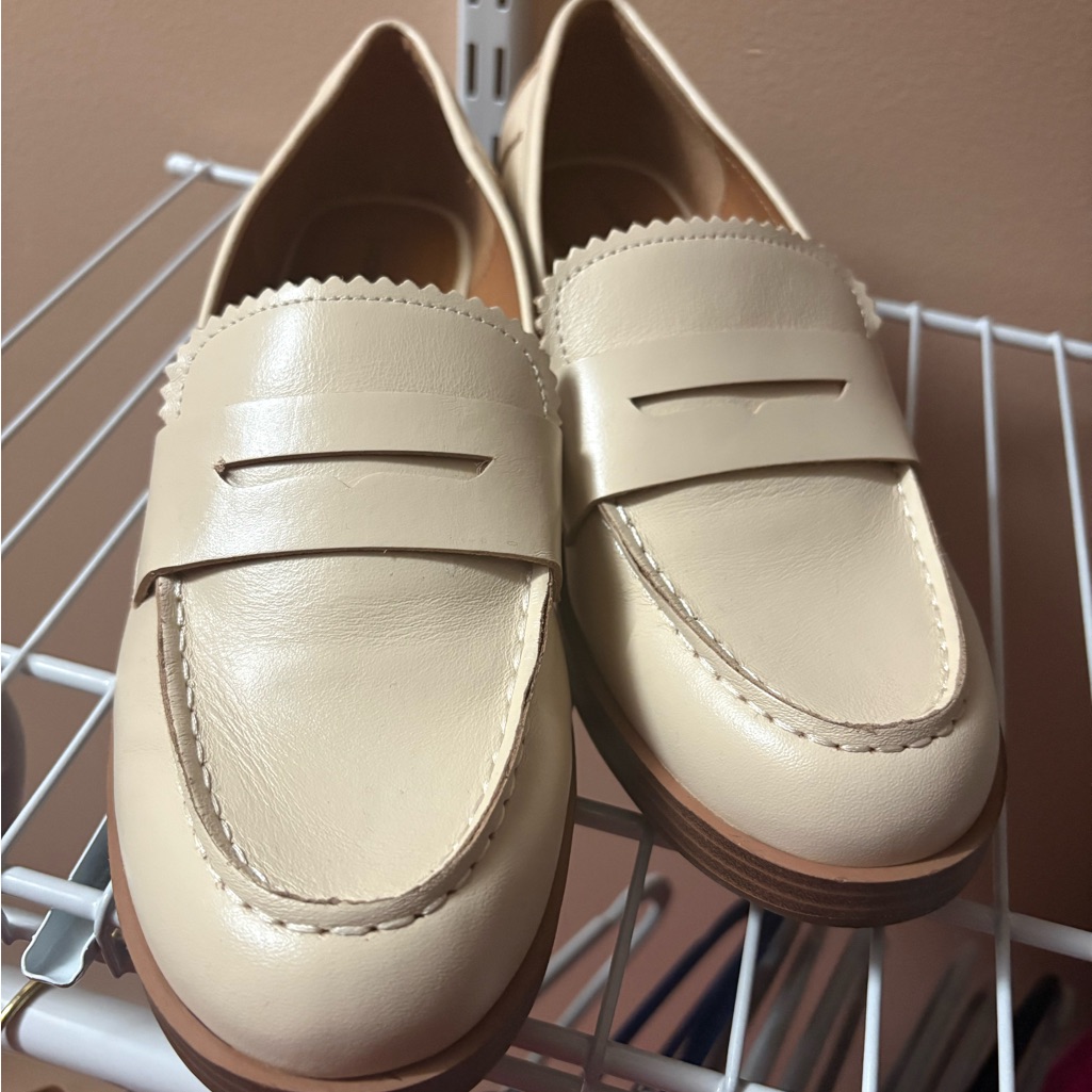 Brand New Lucky Brand Cream Loafers Brand New Lucky Brand Cream Loafers